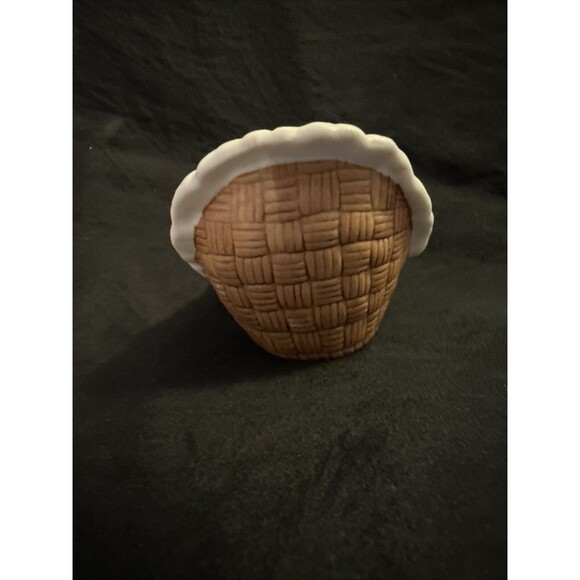 Enesco Growing Up Birthday Girl Baby Figurine - Brunette - 1987 Vintage - Picture 3 of 6